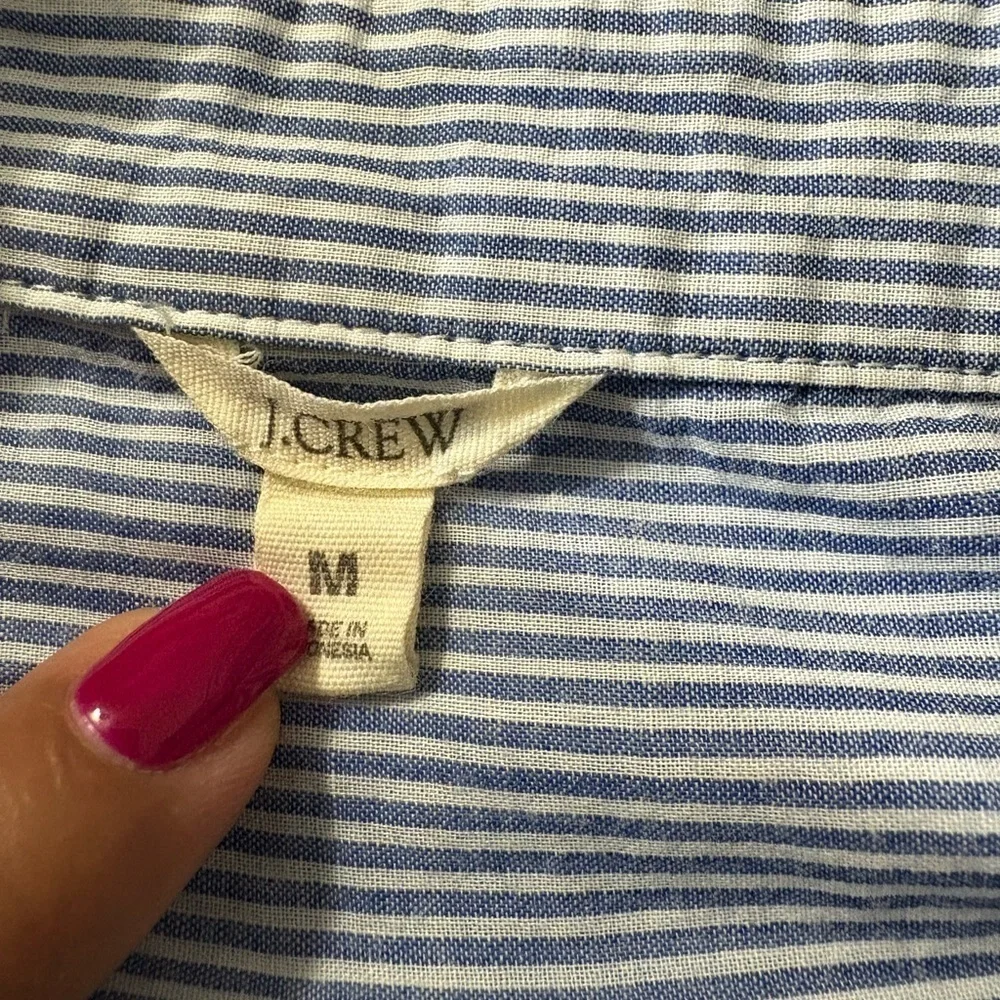 Woman’s J. Crew Lightweight Cotton Blue/White Striped Casual 3/4 Button Down.